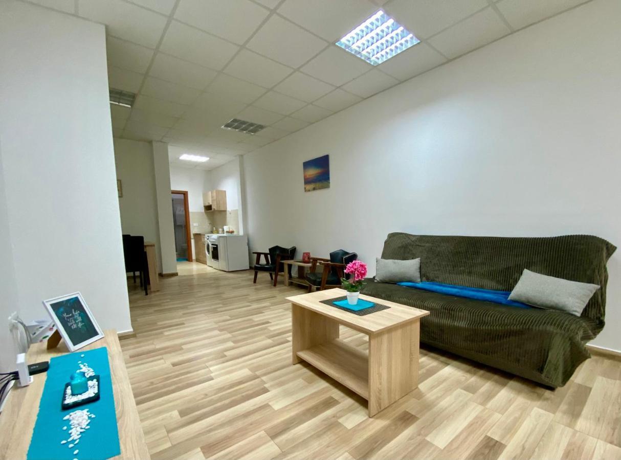 Bellavista Apartmani Stara Pazova Eksteriør billede