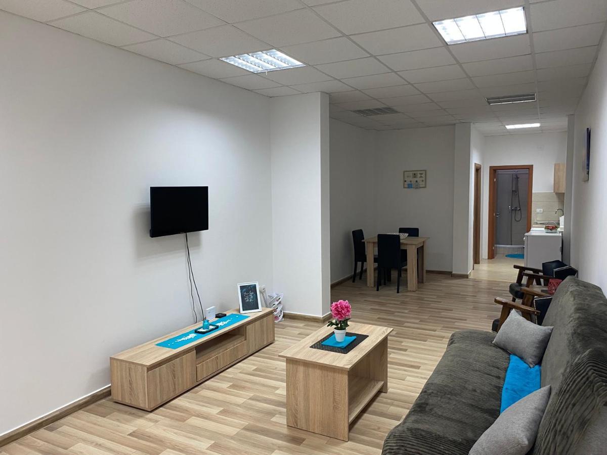 Bellavista Apartmani Stara Pazova Eksteriør billede