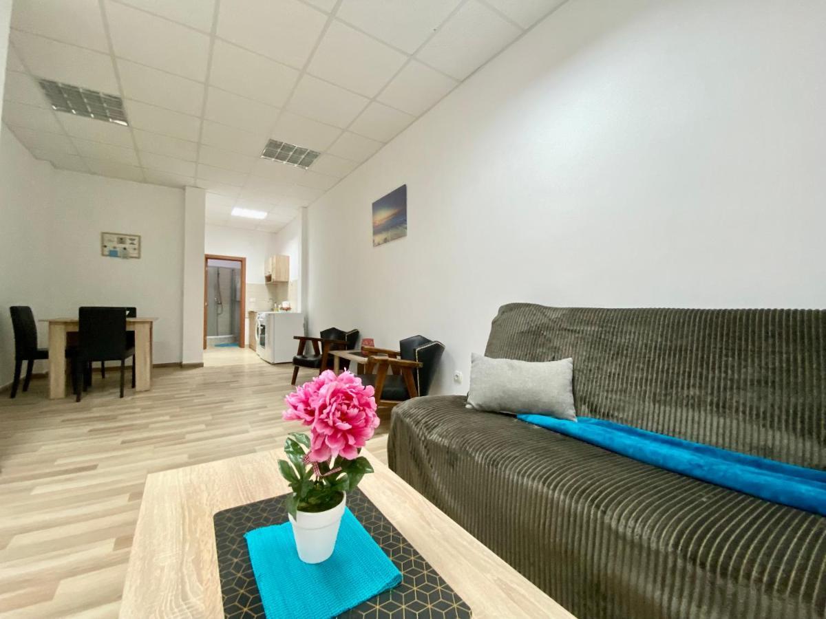 Bellavista Apartmani Stara Pazova Eksteriør billede
